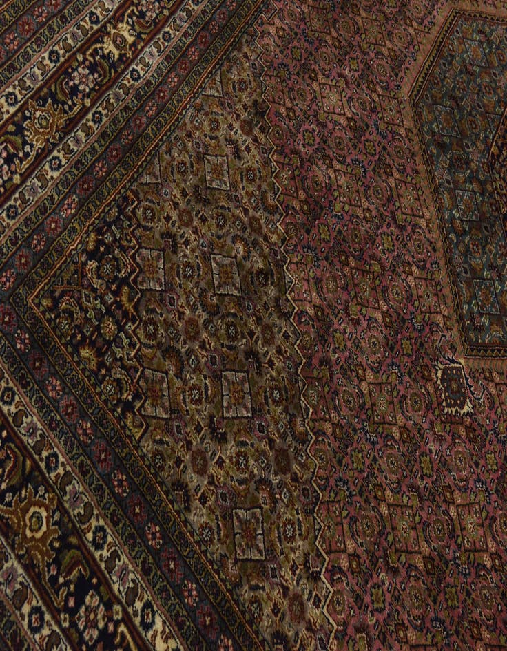 Detail image of 8' 3 x 11' 3 Hand Knotted Bidjar Oriental Wool Rug