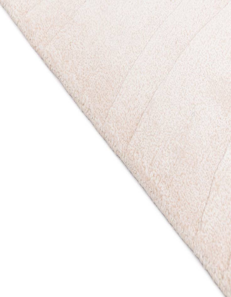 Detail image of 9' 9 x 13' 4  Hand Knotted Darya Wool Rug