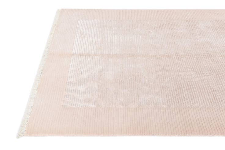 Detail image of 4' 10 x 6' 7 Hand Knotted Darya Wool Rug