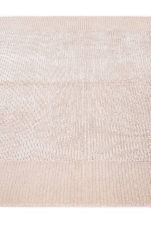 Detail image of 4' 10 x 6' 7 Hand Knotted Darya Wool Rug