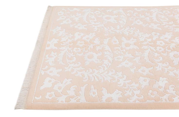 Detail image of 4' 1 x 5' 11 Hand Knotted Darya Wool Rug