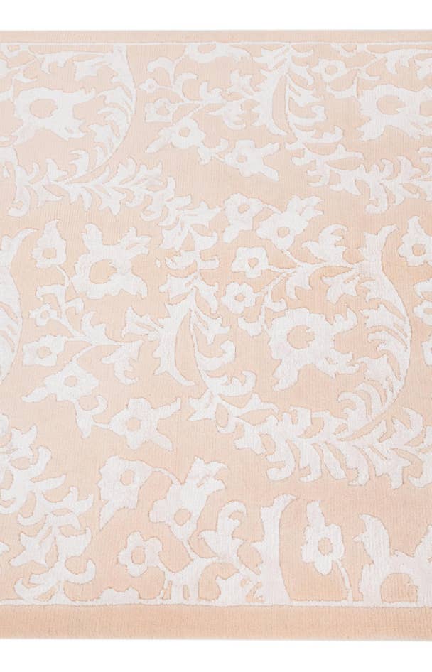 Detail image of 4' 1 x 5' 11 Hand Knotted Darya Wool Rug