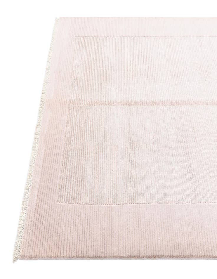 Detail image of 4' 11 x 6' 7  Hand Knotted Darya Wool Rug