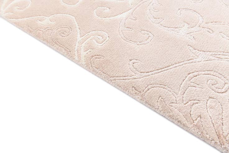 Detail image of 6' 11 x 9' 6 Hand Knotted Darya Wool Rug