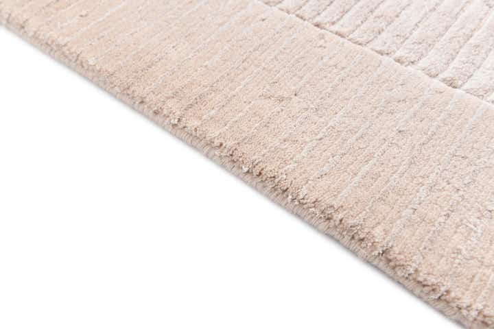 2' 7 x 5' Hand Knotted Darya Wool Rug