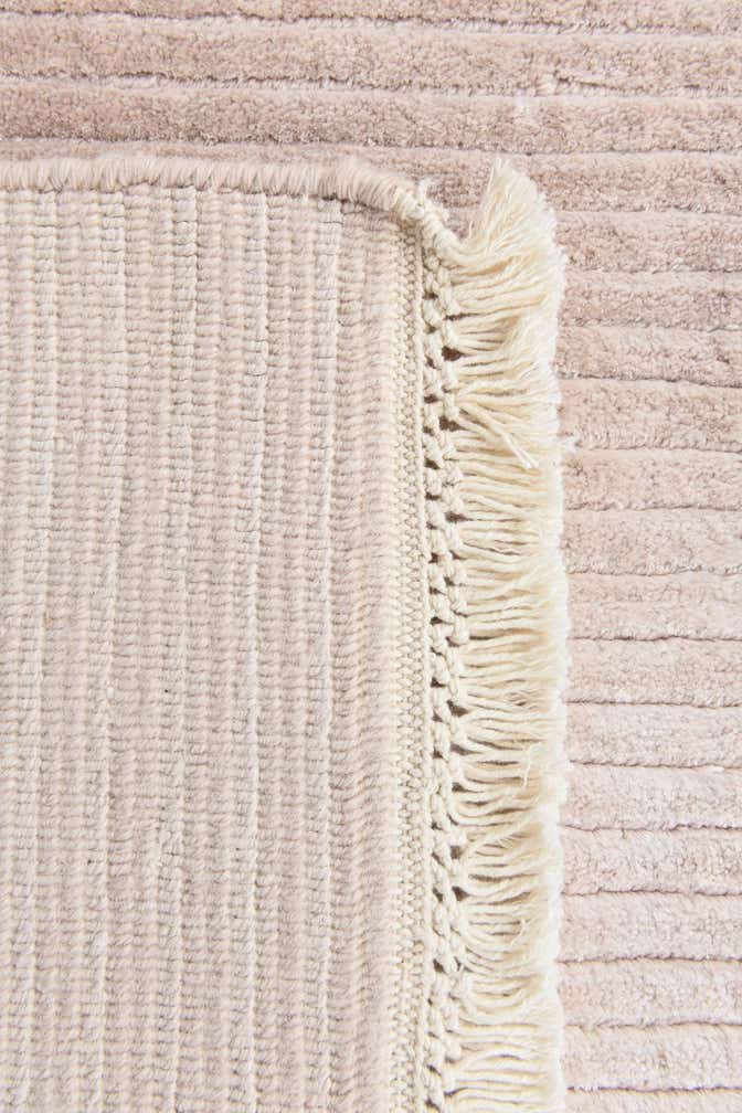 2' 7 x 5' Hand Knotted Darya Wool Rug