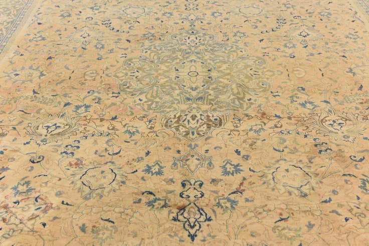 Detail image of 9' 8 x 12' 7 Hand Knotted Farahan Persian Wool Rug