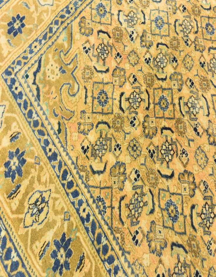 Detail image of 9' 10 x 12' 9 Hand Knotted Farahan Persian Wool Rug