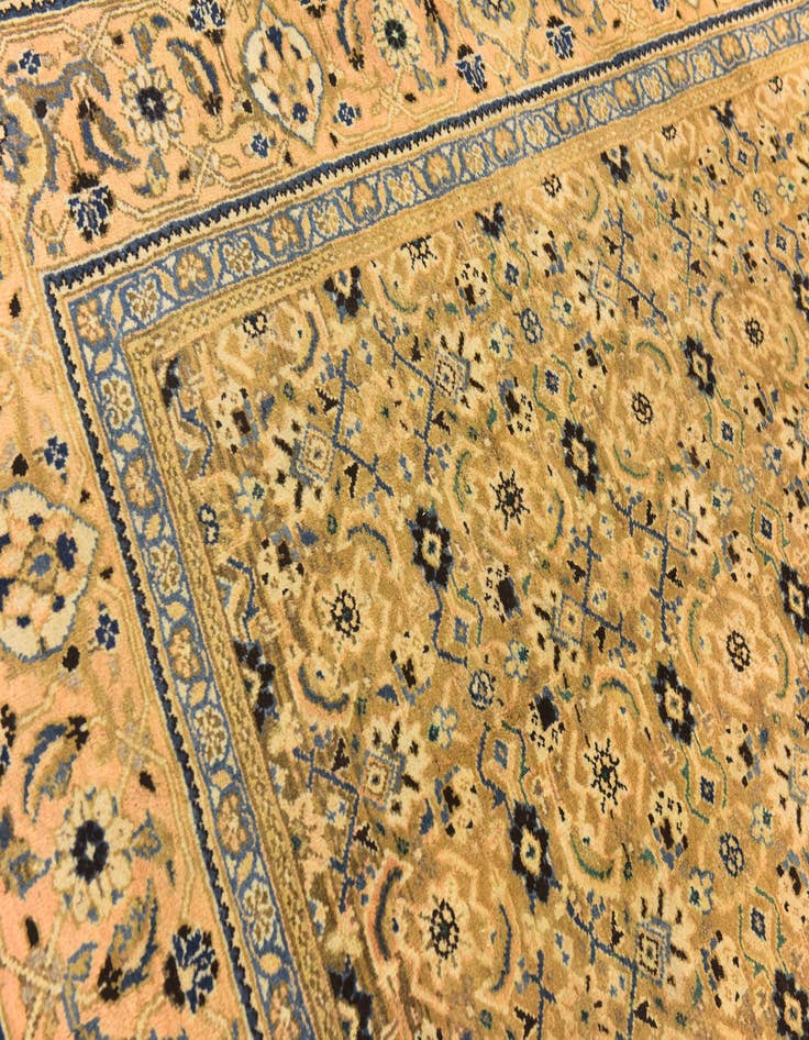 Detail image of 9' 6 x 13' 3  Hand Knotted Farahan Persian Wool Rug