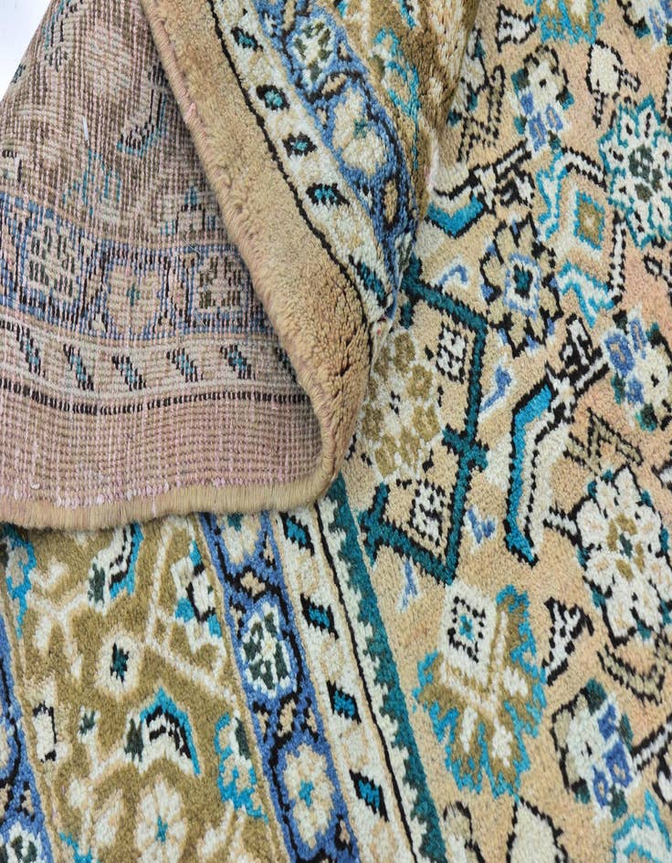 Detail image of 9' 8 x 12' 10  Hand Knotted Farahan Persian Wool Rug