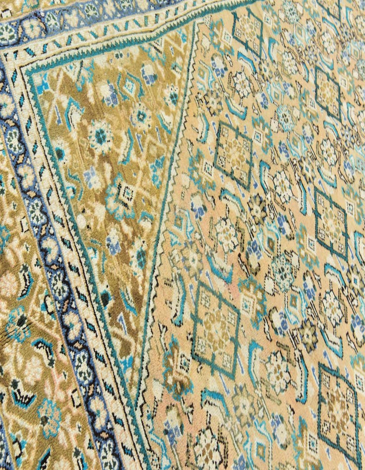 Detail image of 9' 8 x 12' 10  Hand Knotted Farahan Persian Wool Rug