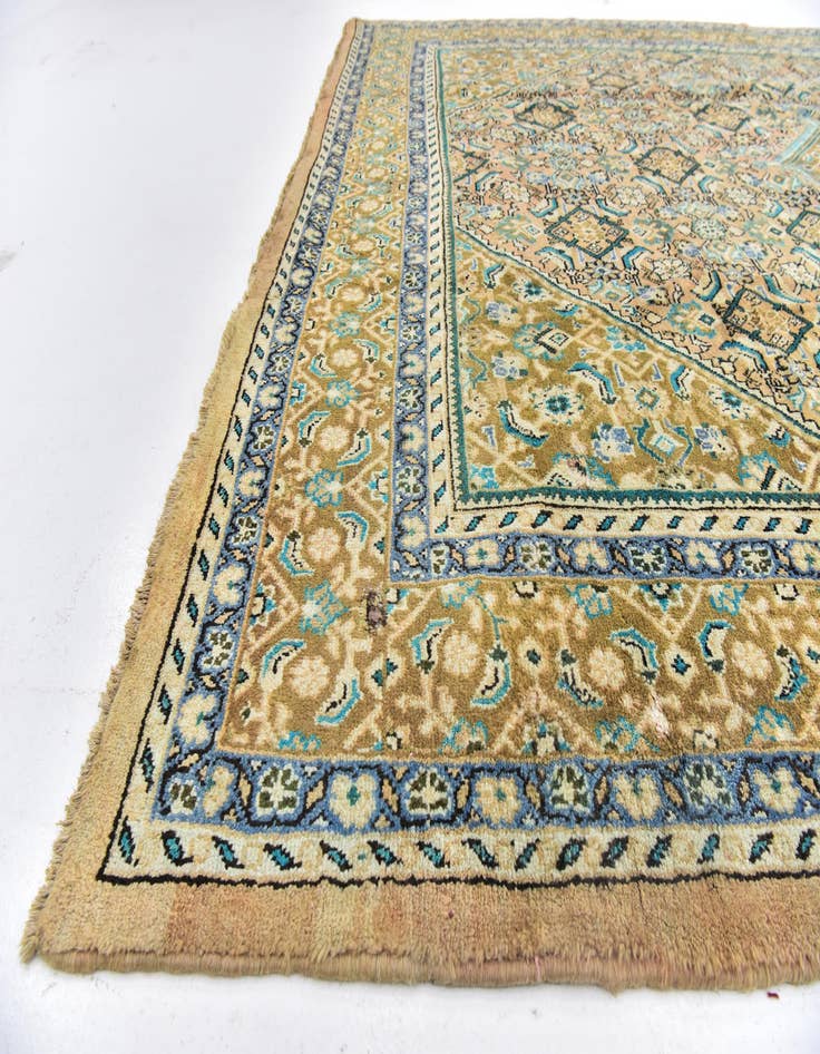 Detail image of 9' 8 x 12' 10  Hand Knotted Farahan Persian Wool Rug