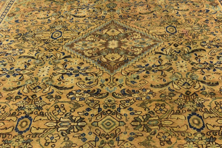 Detail image of 9' 9 x 12' 10 Hand Knotted Farahan Persian Wool Rug