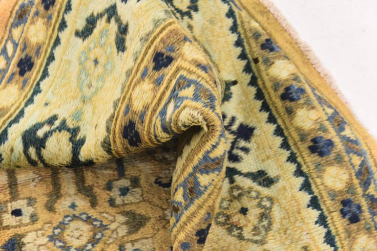 Detail image of 9' 7 x 12' 9 Hand Knotted Farahan Persian Wool Rug