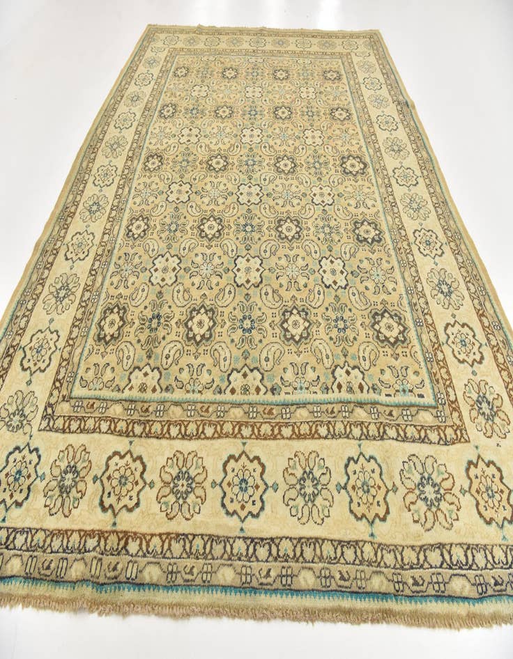 Detail image of 9' 8 x 12' 7 Hand Knotted Farahan Persian Wool Rug
