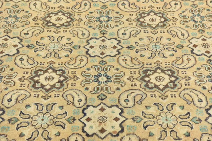 Detail image of 9' 8 x 12' 7 Hand Knotted Farahan Persian Wool Rug