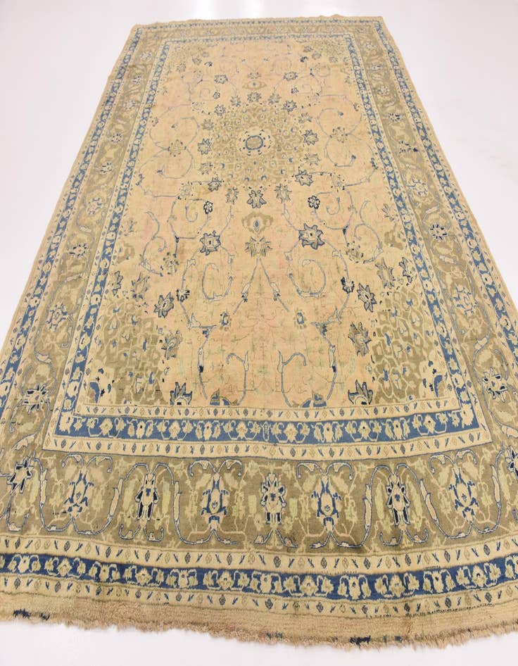 Detail image of 9' 9 x 12' 8 Hand Knotted Isfahan Persian Wool Rug