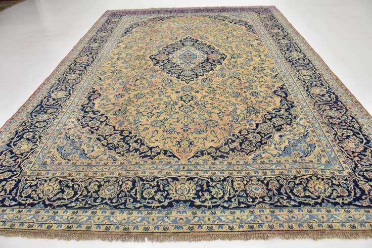 Detail image of 9' 9 x 13' 10 Hand Knotted Kashan Persian Wool Rug