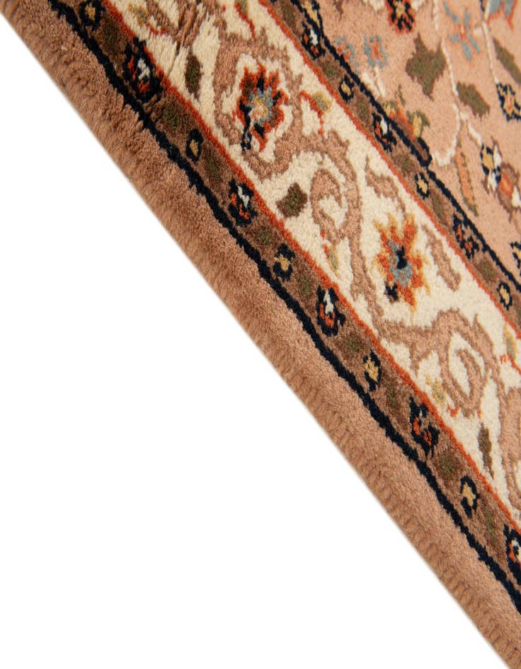 Detail image of 3' x 5' 4 Hand Knotted Kashan Wool Rug