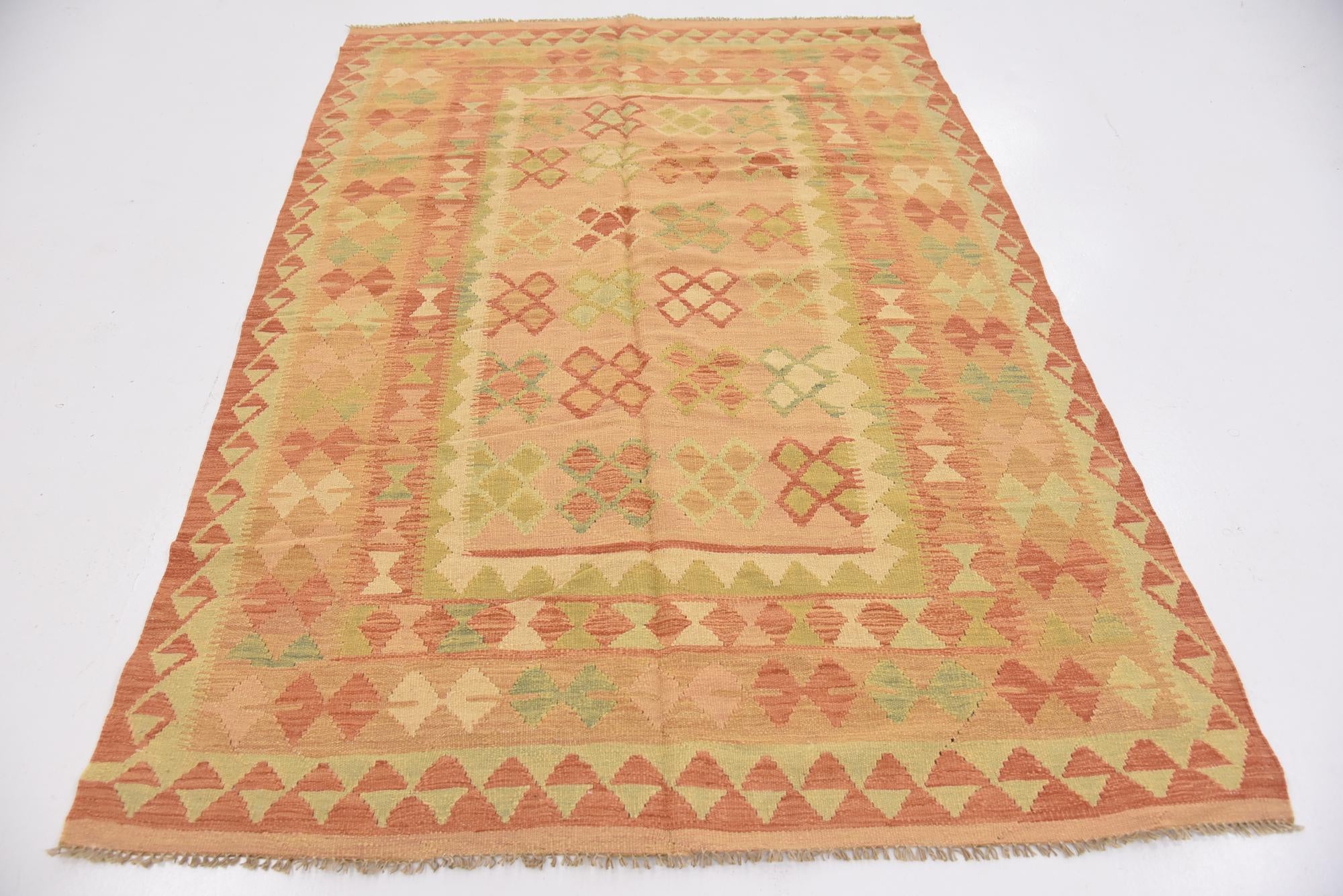 4' 9 x 6' 10 Hand Woven Kilim Waziri Wool Rug