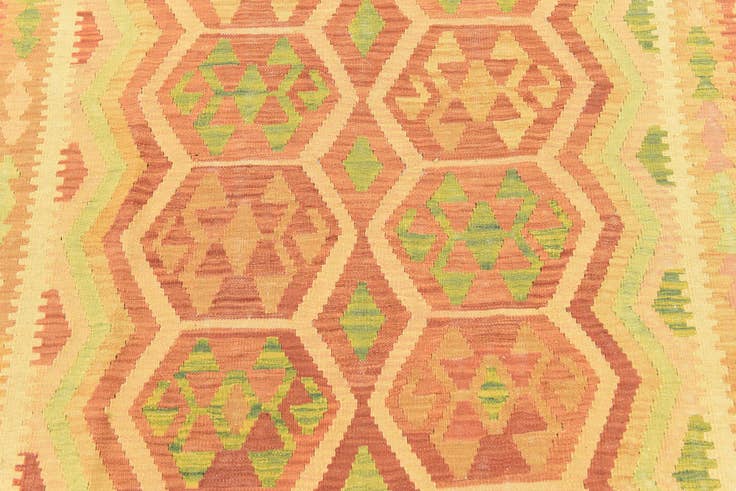 Detail image of 4' 10 x 6' 6 Hand Woven Kilim Waziri Wool Rug