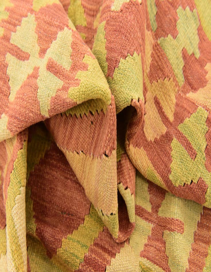 Detail image of 4' 7 x 6' 6  Hand Woven Kilim Waziri Wool Rug