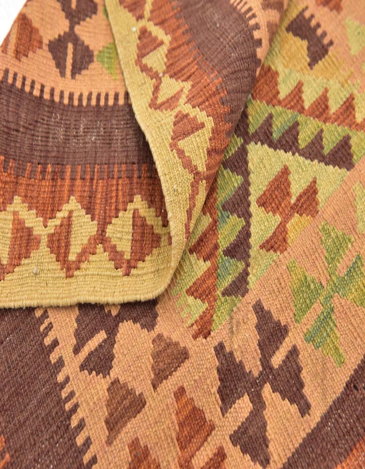 Detail image of 2' 9 x 4' 5  Hand Woven Kilim Waziri Wool Rug