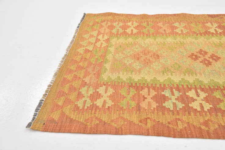 Detail image of 2' 7 x 4' 3 Hand Woven Kilim Waziri Wool Rug