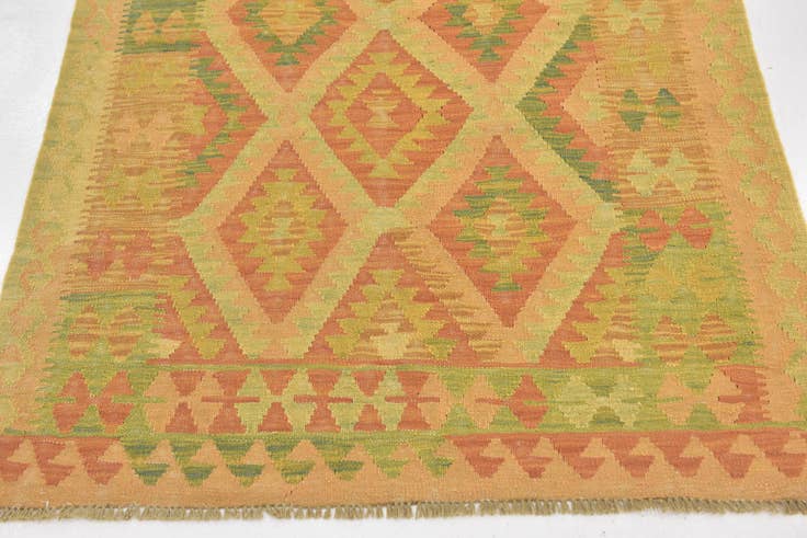 Detail image of 3' 3 x 5' 2 Hand Woven Kilim Waziri Wool Rug