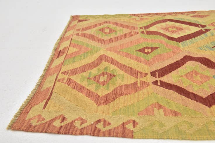 Detail image of 3' 4 x 5' 3 Hand Woven Kilim Waziri Wool Rug