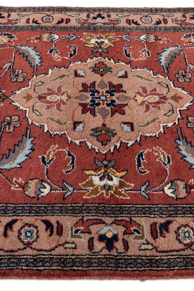 Detail image of 3' 2 x 5' 3 Hand Knotted Lahour Wool Rug