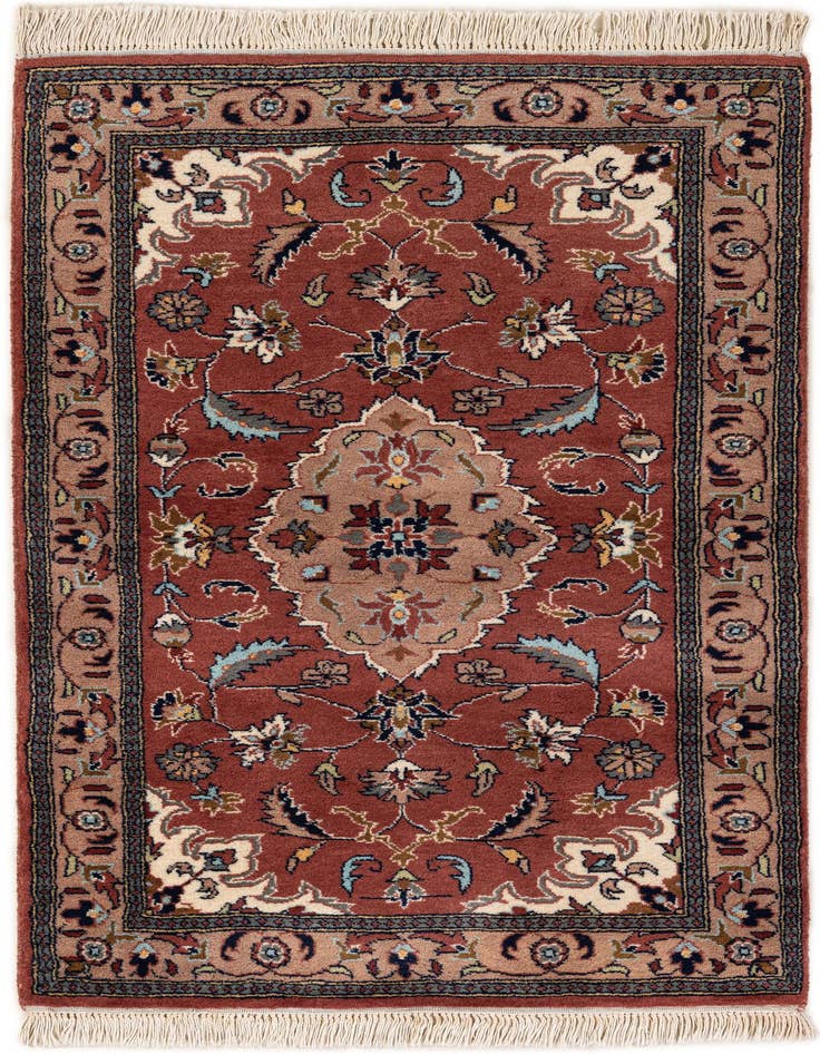 Detail image of 3' 2 x 5' 3 Hand Knotted Lahour Wool Rug