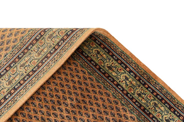 Detail image of 4' 9 x 6' 8 Hand Knotted Mir Wool Rug