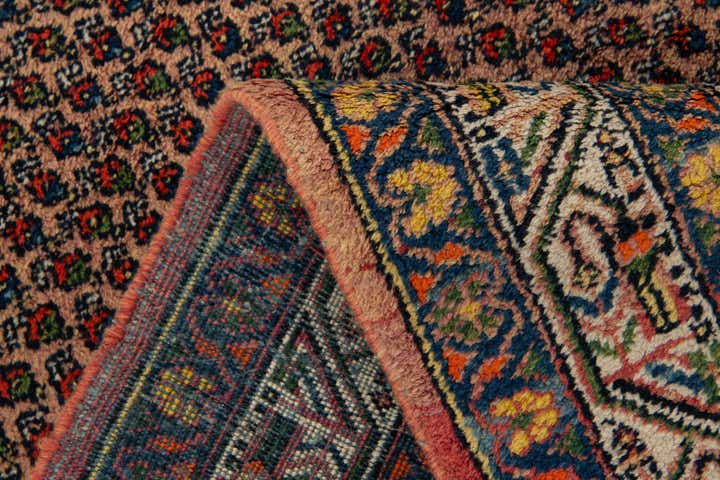 4' 1 x 6' 10 Hand Knotted Mir Wool Rug