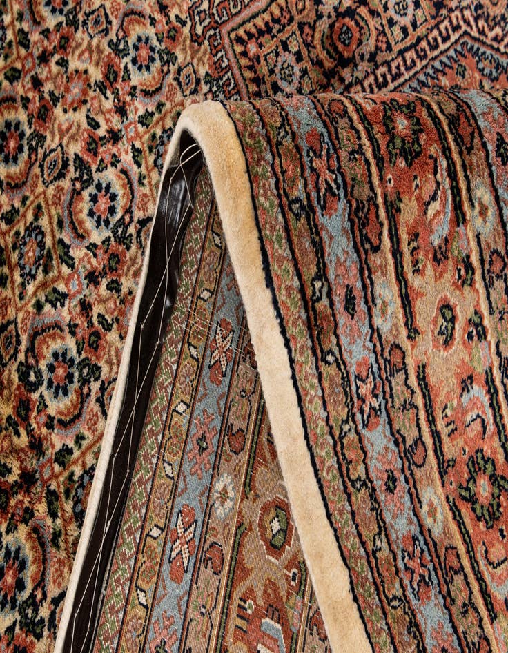 Detail image of 8' 2 x 11' 5  Hand Knotted Mir Wool Rug