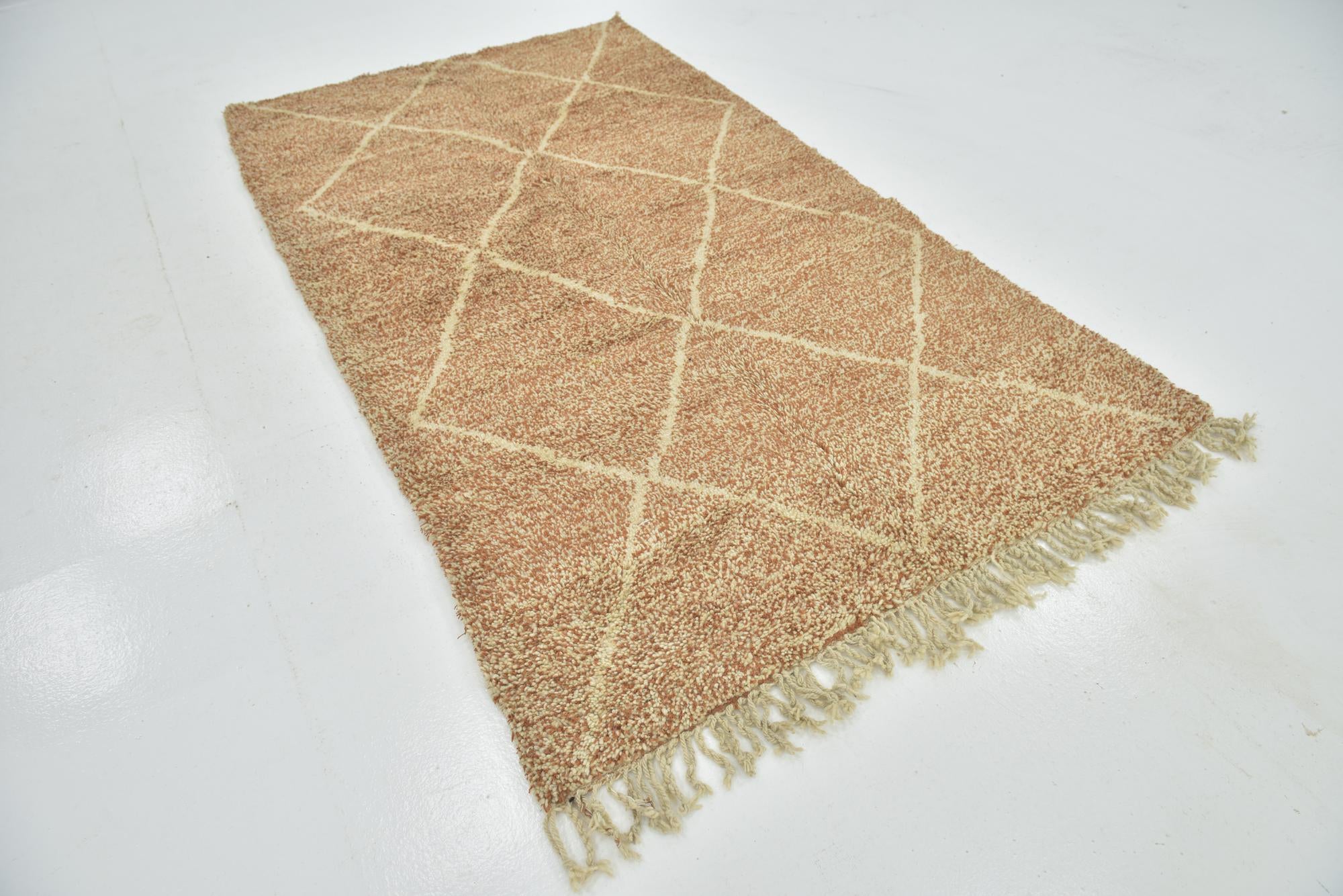 5' x 8' 8 Hand Knotted Moroccan Wool Rug