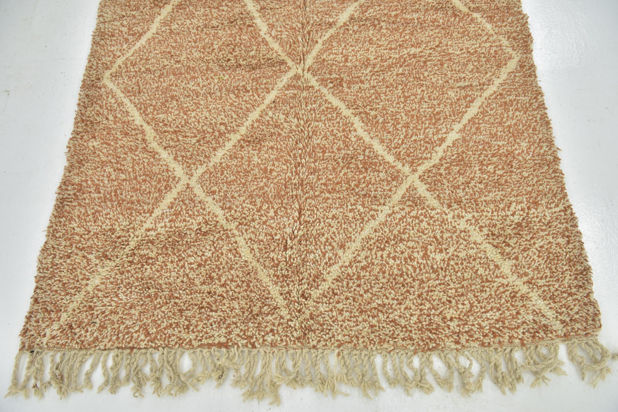 5' x 8' 8 Hand Knotted Moroccan Wool Rug