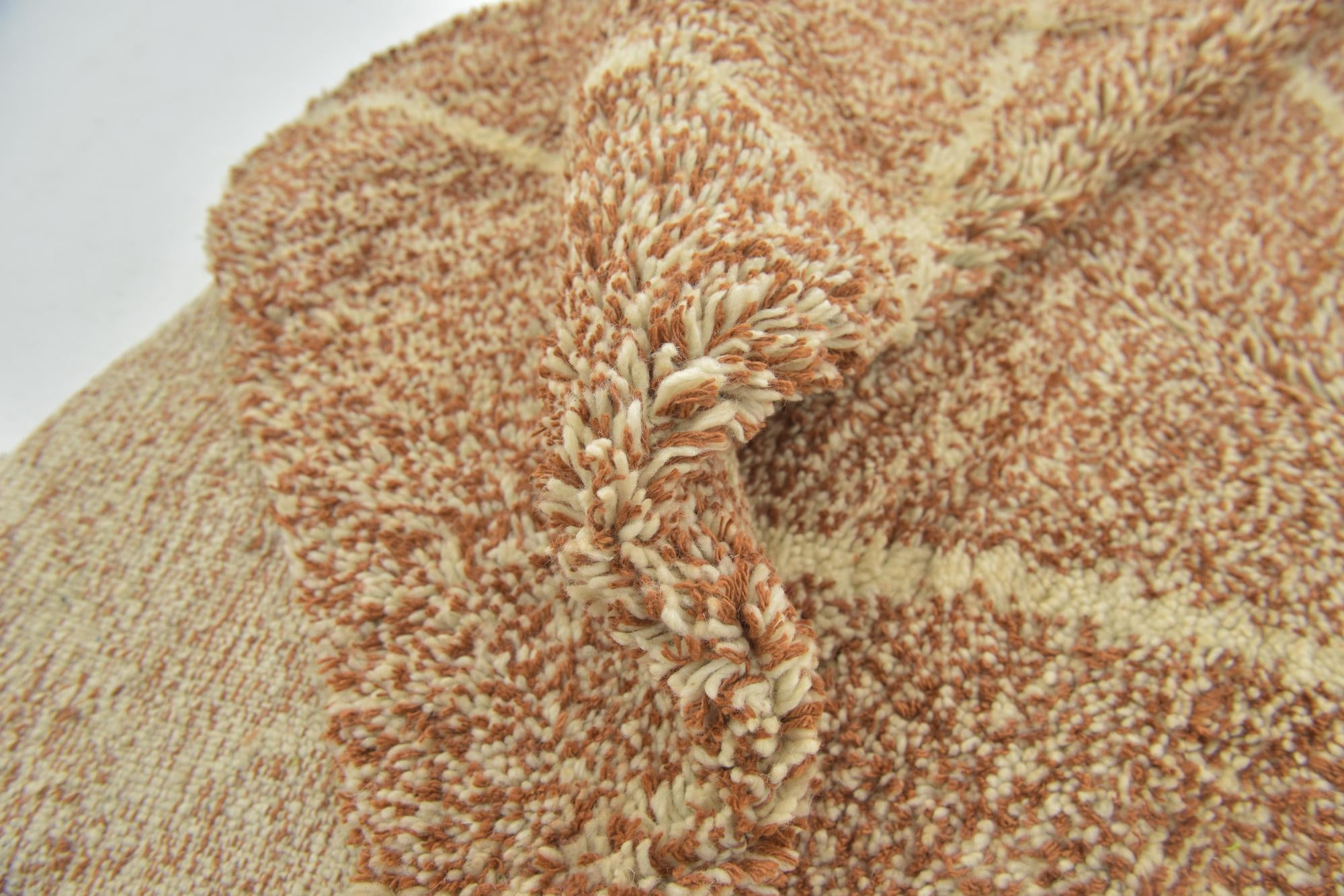 5' x 8' 8 Hand Knotted Moroccan Wool Rug