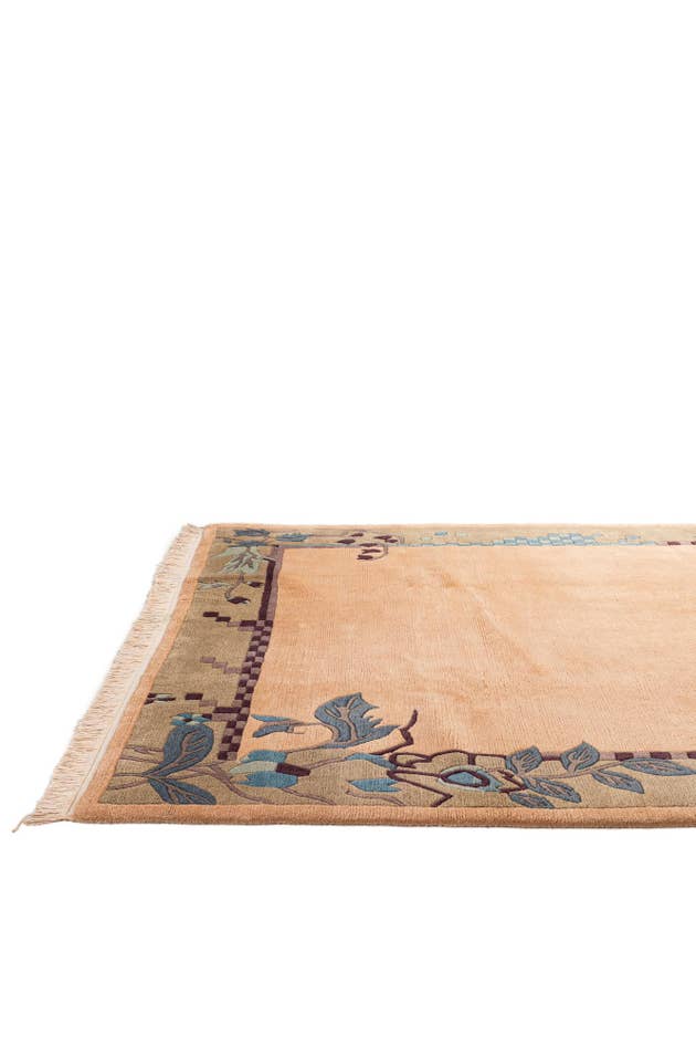 Detail image of 6' 6 x 9' 9 Hand Knotted Nepal Wool Rug