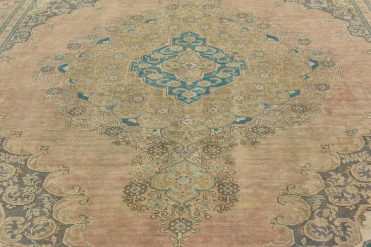 Detail image of 9' 6 x 12' Hand Knotted Ultra Vintage Persian Wool Rug