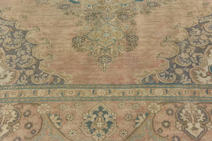 Detail image of 9' 6 x 12' Hand Knotted Ultra Vintage Persian Wool Rug