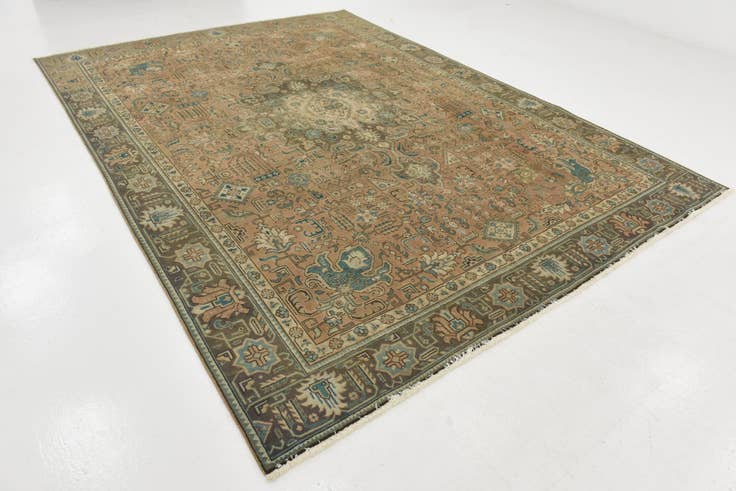 Detail image of 9' x 12' 5 Hand Knotted Ultra Vintage Persian Wool Rug