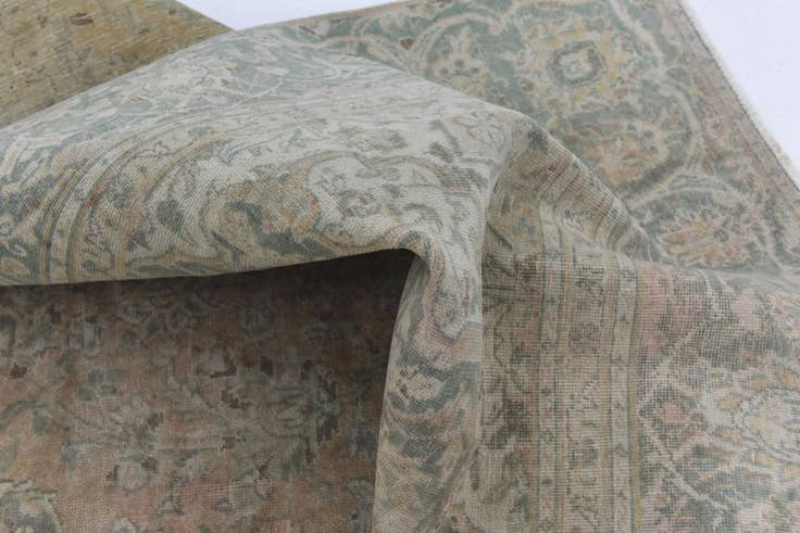 Detail image of 8' 7 x 12' 10 Hand Knotted Ultra Vintage Persian Wool Rug