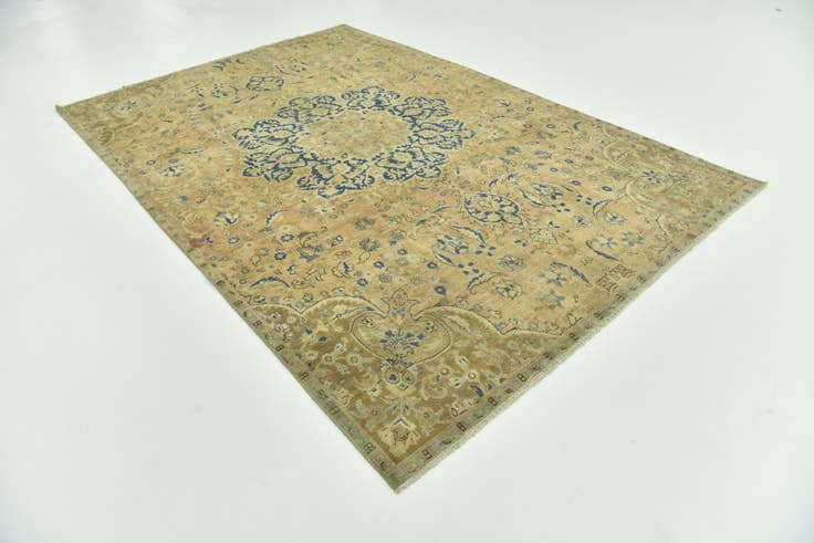 Detail image of 6' 9 x 10' Hand Knotted Ultra Vintage Persian Rug