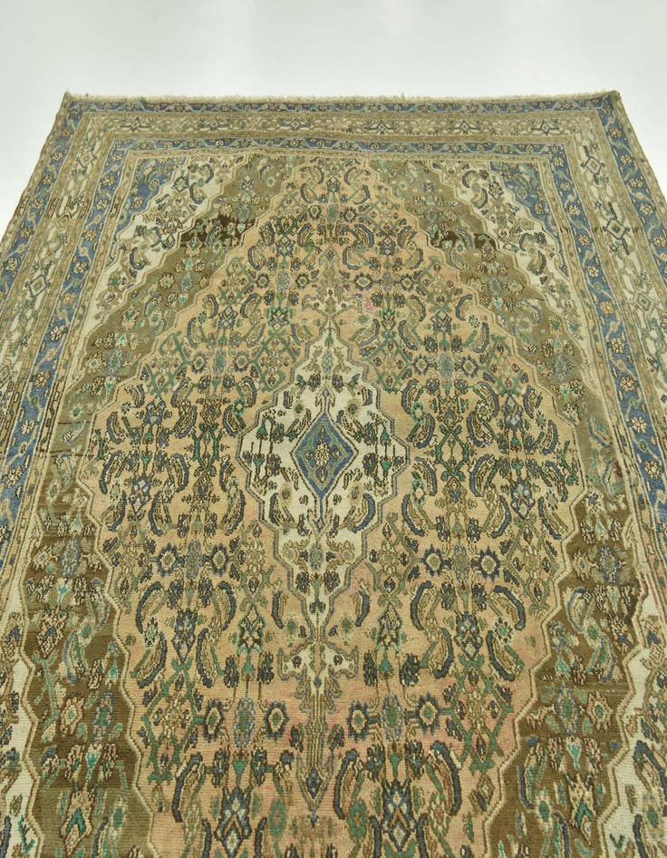 Detail image of 8' 7 x 11' 3  Hand Knotted Ultra Vintage Wool Rug