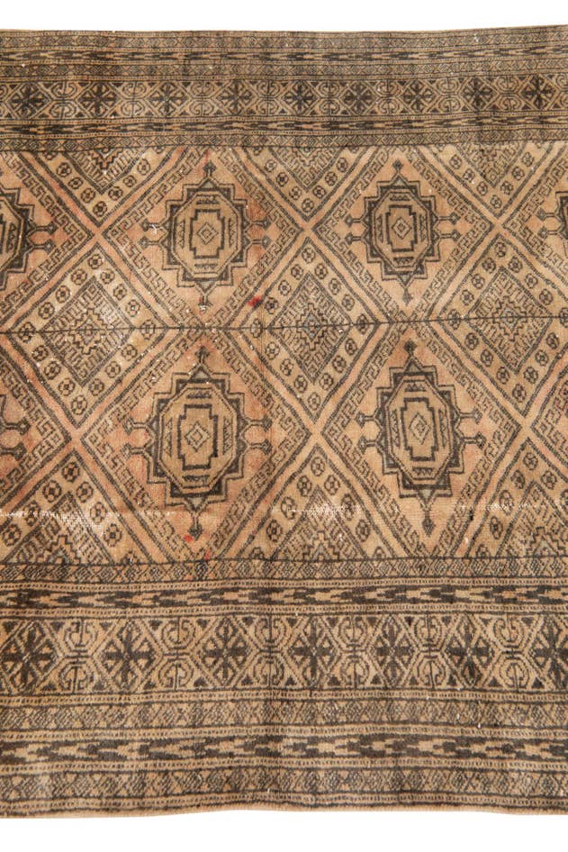 Detail image of 4' 1 x 5' Hand Knotted Ultra Vintage Persian Wool Rug
