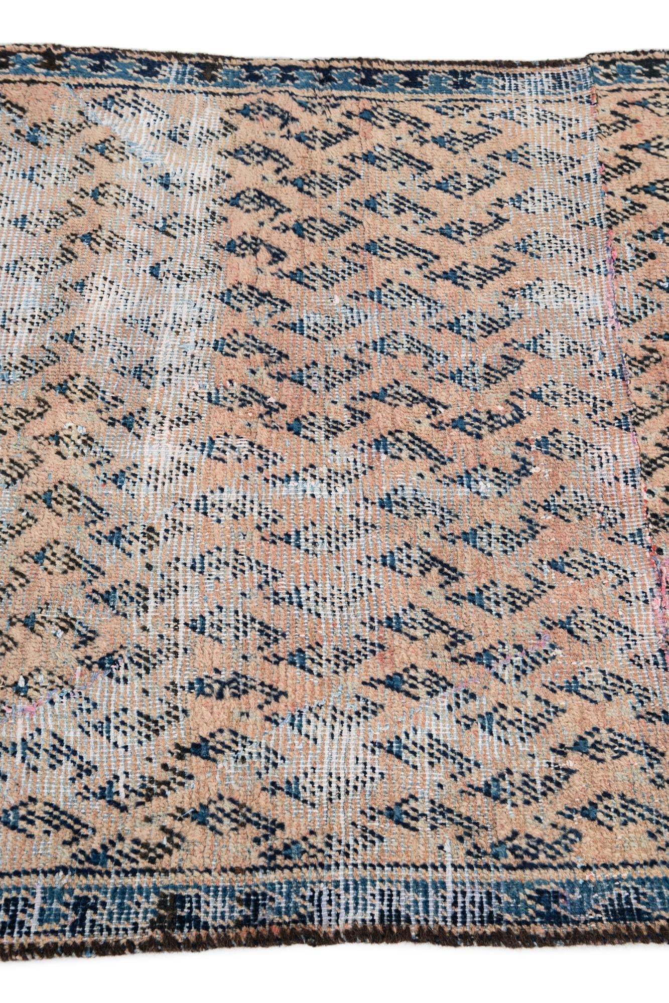 2' 9 x 5' 3 Hand Knotted Ultra Vintage Persian Wool Rug