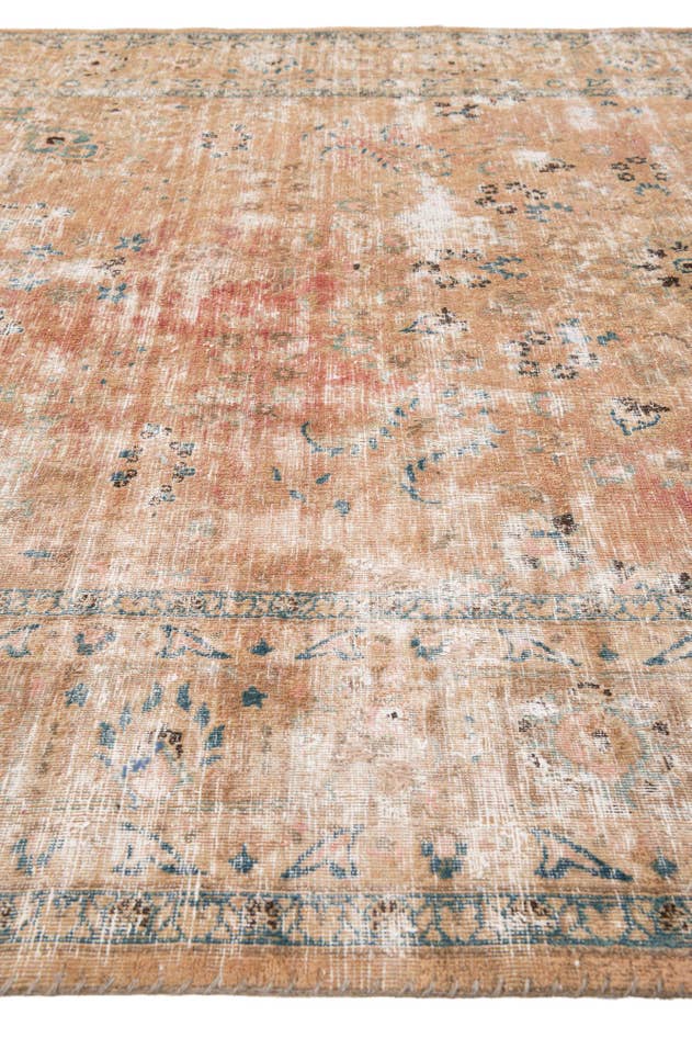 Detail image of 6' 7 x 9' 3 Hand Knotted Ultra Vintage Persian Wool Rug