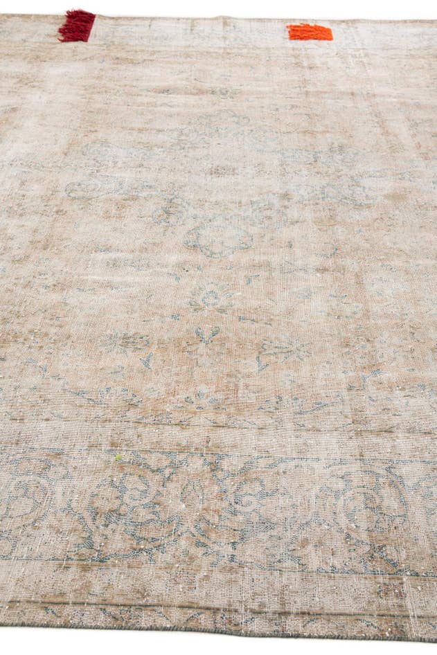 Detail image of 9' 9 x 13' 7 Hand Knotted Ultra Vintage Persian Wool Rug