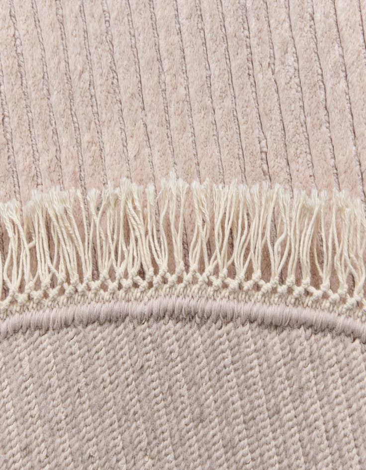 Detail image of 6' 6 x 6' 6  Hand Knotted Darya Wool Round Rug